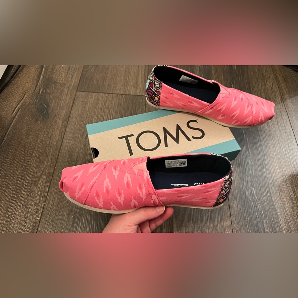 Brand New!! Toms Alpargata size US 7.5 | Euro 38